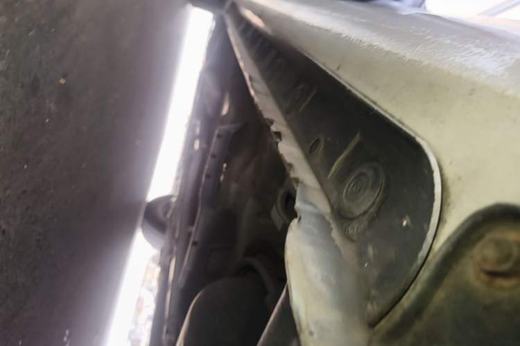 Used Toyota Corolla 2017 Revised Version 1.6L S-CVT GL Left Side Sill