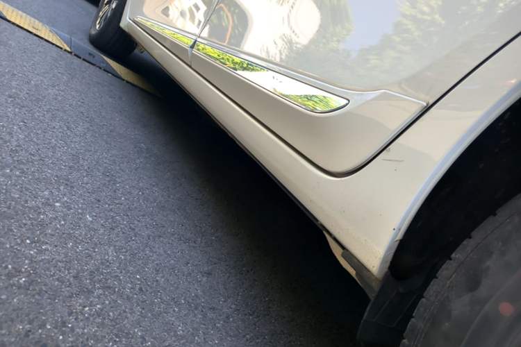 Used Toyota Corolla 2017 Revised Version 1.2T S-CVT GL-i Left Side Sill
