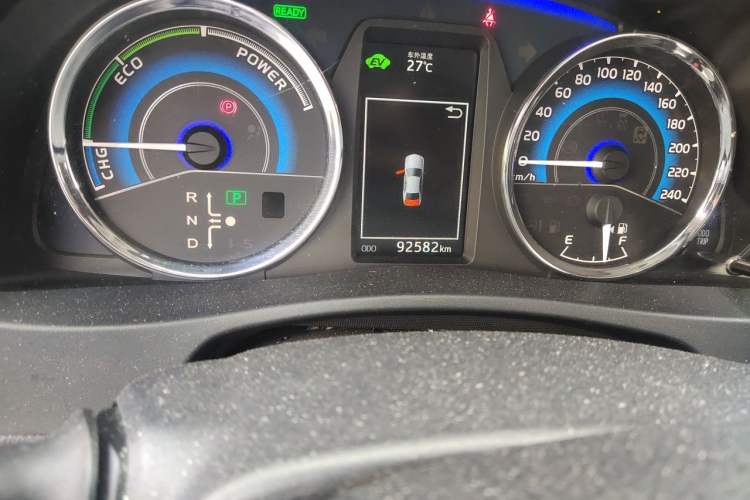 Used Toyota Corolla 2017 Revised Dual-Engine 1.8L E-CVT Elite Edition Odometer Close Up