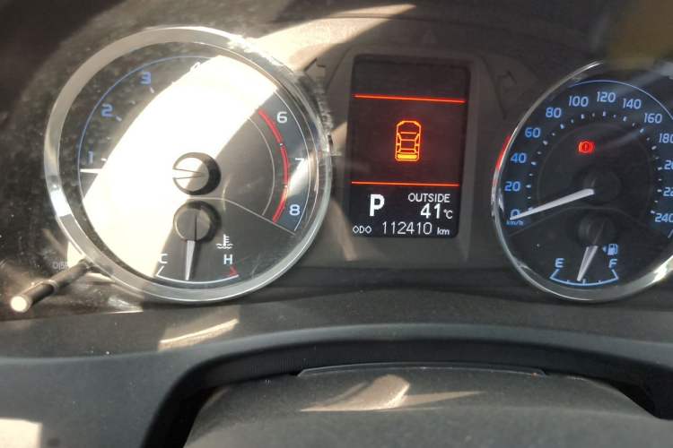 Used Toyota Corolla 2017 Revised Version 1.2T S-CVT GL-i Odometer Close Up