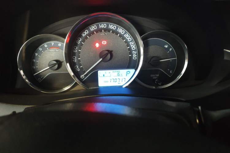 Used Toyota Corolla 2017 Revised Version 1.6L S-CVT GL Odometer Close Up
