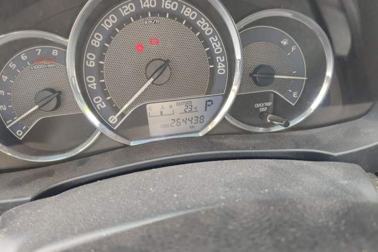 Used Toyota Corolla 2017 Revised Version 1.6L S-CVT GL Odometer Close Up