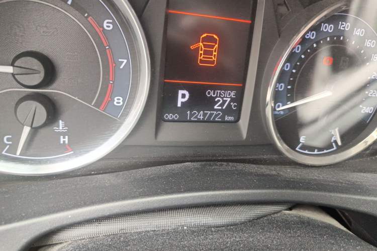 Used Toyota Corolla 2017 Revised Version 1.2T S-CVT GL-i Odometer Close Up