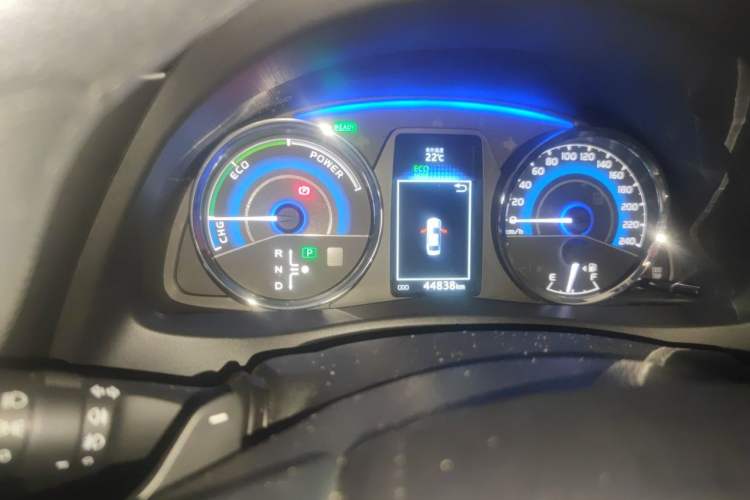 Used Toyota Corolla 2017 Revised Dual-Engine 1.8L E-CVT Leading Edition Odometer Close Up
