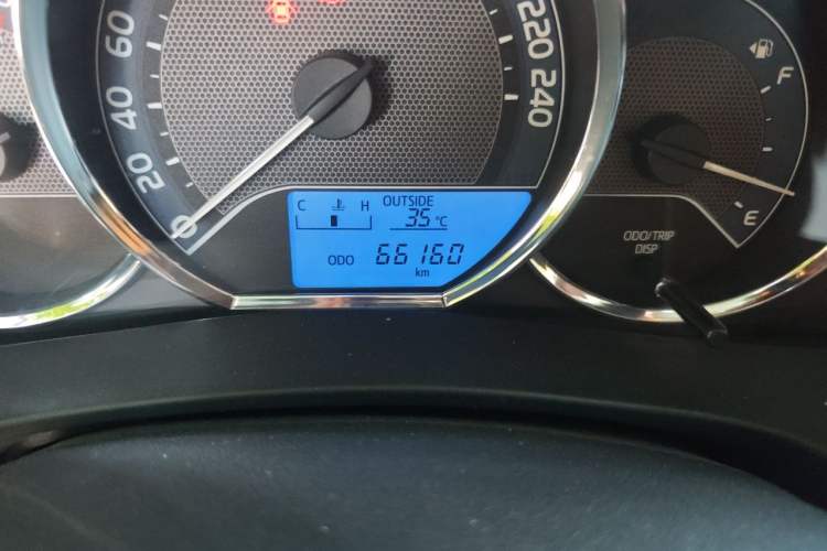 Used Toyota Corolla 2017 1.2T Manual GL Odometer Close Up