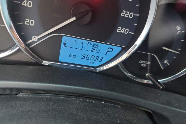 Used Toyota Corolla 2017 Revised Version 1.2T S-CVT GL Odometer Close Up
