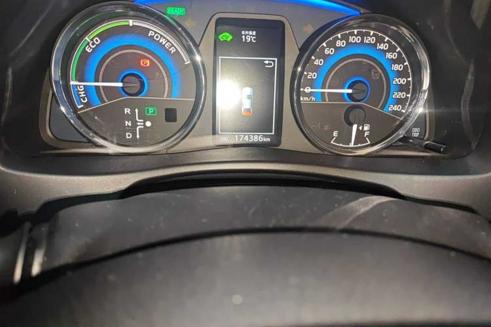 Used Toyota Corolla 2017 Revised Dual-Engine 1.8L E-CVT Leading Edition Odometer Close Up