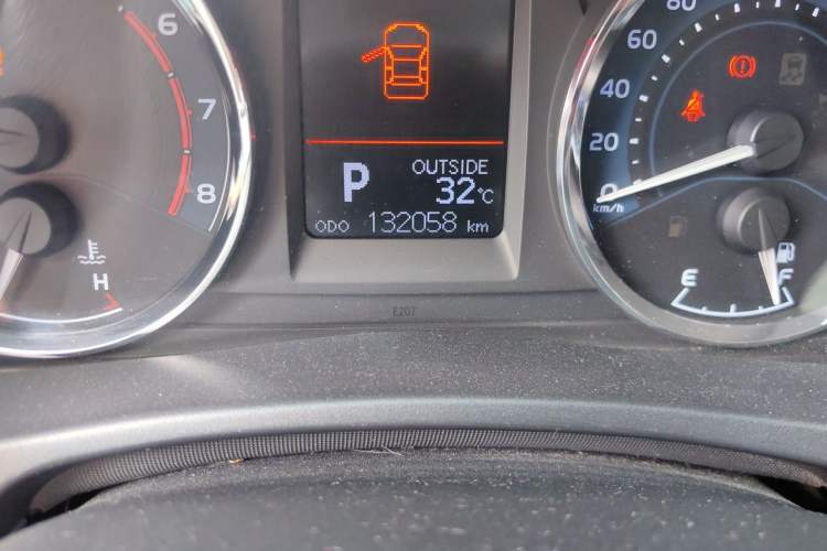 Used Toyota Corolla 2017 Revised Version 1.2T S-CVT GL-i Odometer Close Up