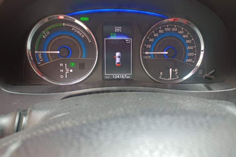 Used Toyota Corolla 2017 Revised Dual-Engine 1.8L E-CVT Leading Edition Odometer Close Up