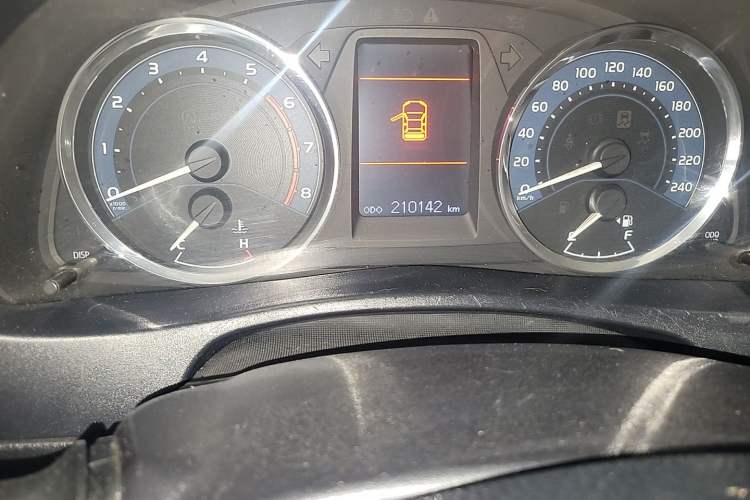 Used Toyota Corolla 2017 Revised Version 1.2T S-CVT GL-i Odometer Close Up
