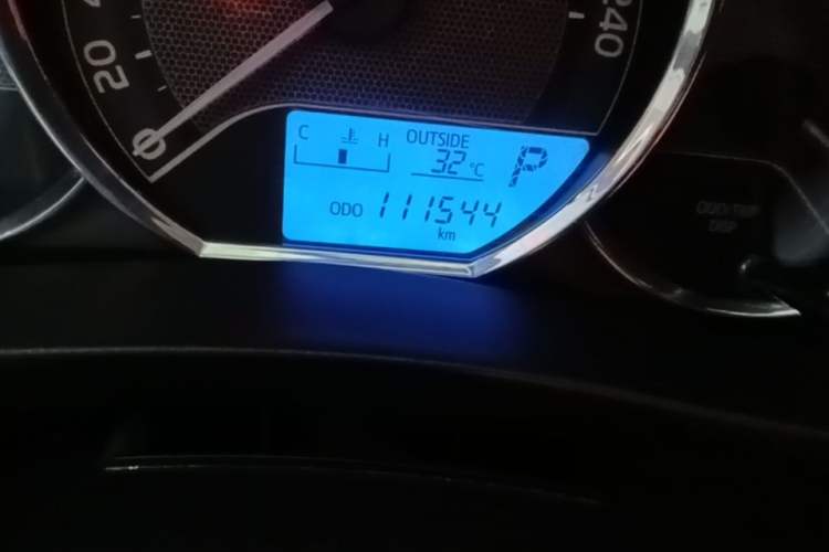 Used Toyota Corolla 2017 1.2T CVT GL Odometer Close Up
