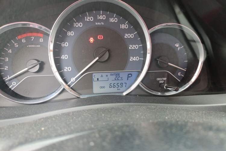 Used Toyota Corolla 2017 Revised Version 1.2T S-CVT GL Odometer Close Up
