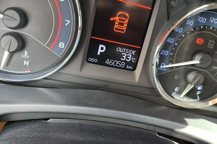 Used Toyota Corolla 2017 Revised Version 1.2T S-CVT GL-i Odometer Close Up