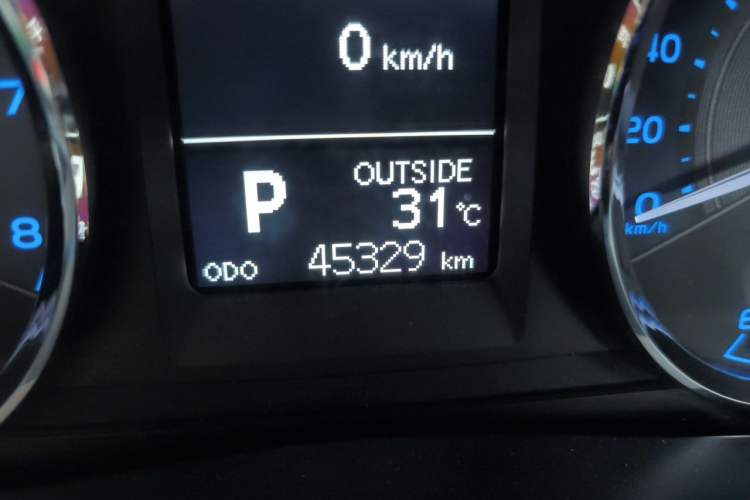 Used Toyota Corolla 2017 Revised Version 1.2T S-CVT GL-i Odometer Close Up