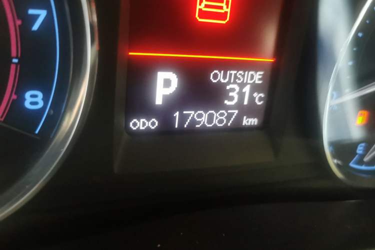 Used Toyota Corolla 2017 Revised Version 1.2T S-CVT GL-i Odometer Close Up