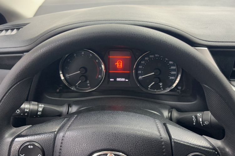 Used Toyota Corolla 2017 Revised Version 1.2T S-CVT GL-i Odometer Close Up