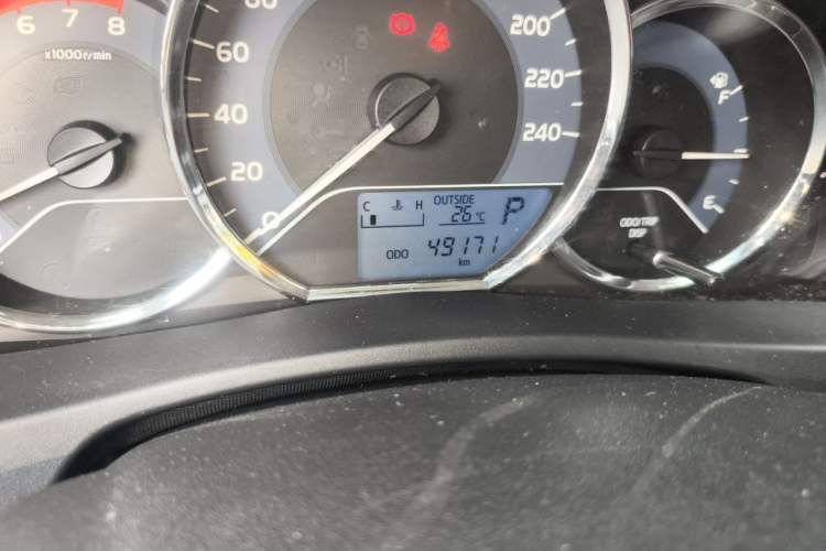 Used Toyota Corolla 2017 Revised Version 1.2T S-CVT GL Odometer Close Up