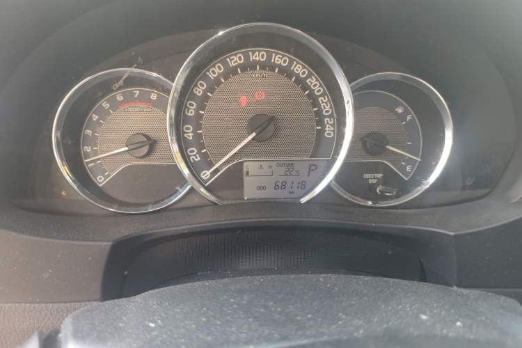 Used Toyota Corolla 2017 1.2T CVT GL Odometer Close Up