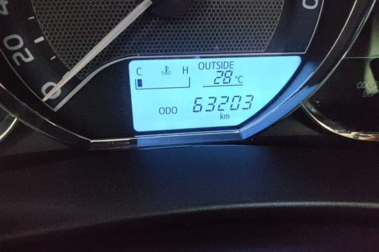 Used Toyota Corolla 2017 1.2T Manual GL Odometer Close Up