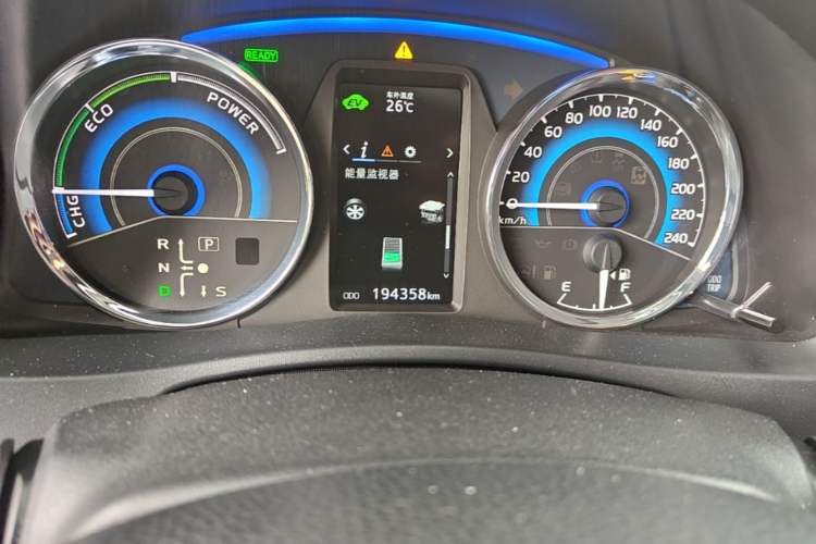 Used Toyota Corolla 2017 Revised Dual-Engine 1.8L E-CVT Luxury Edition Odometer Close Up