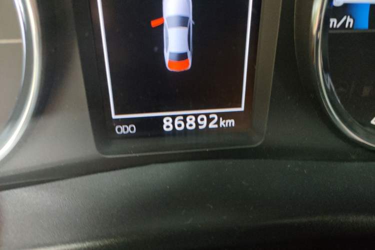 Used Toyota Corolla 2017 Revised Dual-Engine 1.8L E-CVT Elite Edition Odometer Close Up