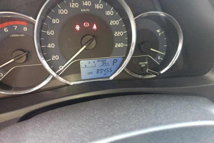 Used Toyota Corolla 2017 Revised Version 1.2T S-CVT GL Odometer Close Up