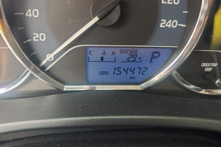 Used Toyota Corolla 2017 Revised Version 1.2T S-CVT GL Odometer Close Up