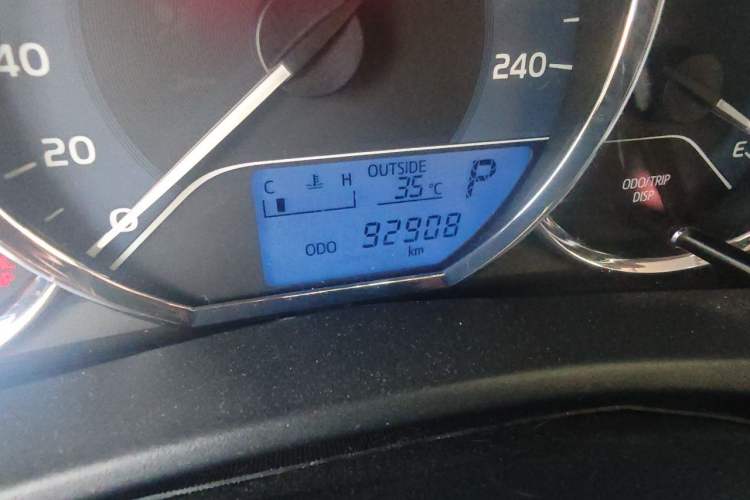 Used Toyota Corolla 2017 Revised Version 1.2T S-CVT GL Odometer Close Up