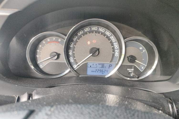 Used Toyota Corolla 2017 1.2T CVT GL Odometer Close Up