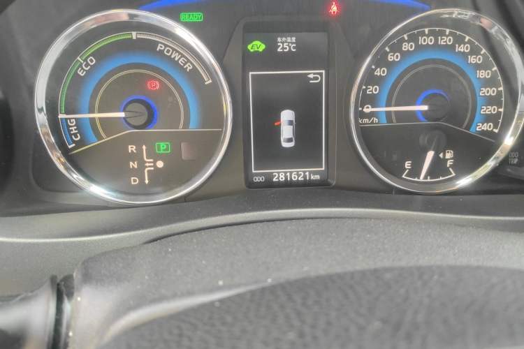 Used Toyota Corolla 2017 Revised Dual-Engine 1.8L E-CVT Leading Edition Odometer Close Up