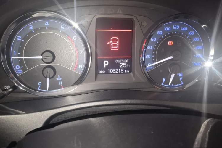 Used Toyota Corolla 2017 Revised Version 1.2T S-CVT GL-i Odometer Close Up