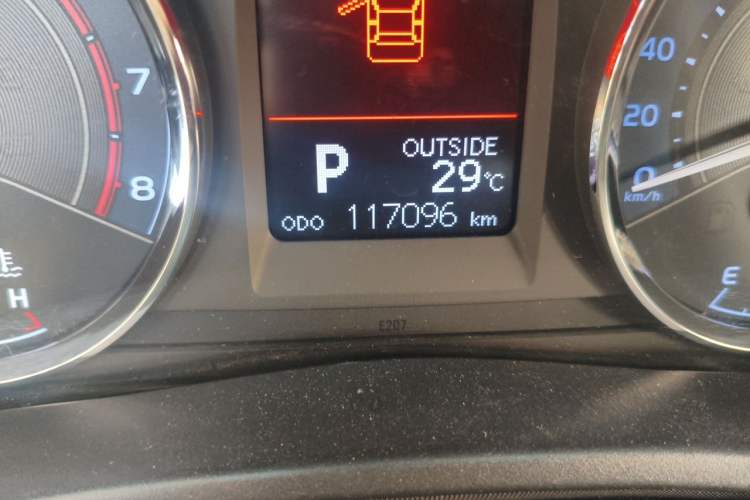 Used Toyota Corolla 2017 Revised Version 1.2T S-CVT GL Odometer Close Up