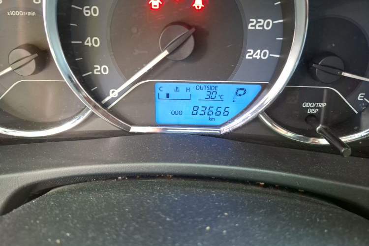 Used Toyota Corolla 2017 Revised Version 1.2T S-CVT GL Odometer Close Up