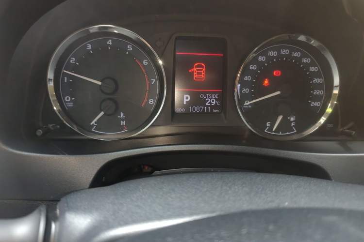 Used Toyota Corolla 2017 Revised Version 1.2T S-CVT GL-i Leather Edition Odometer Close Up