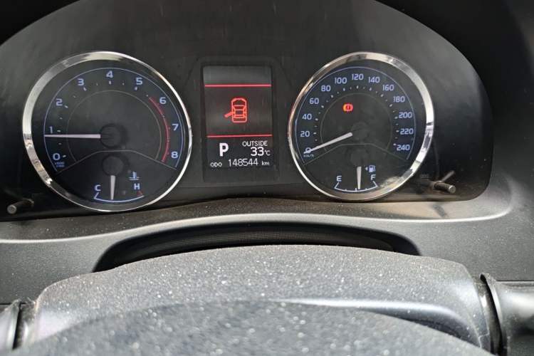 Used Toyota Corolla 2017 Revised Version 1.2T S-CVT GL-i Odometer Close Up