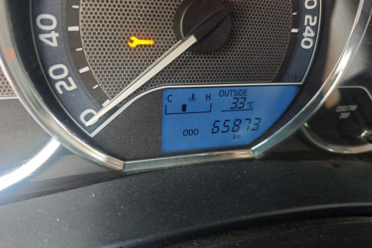 Used Toyota Corolla 2017 1.2T Manual GL Odometer Close Up