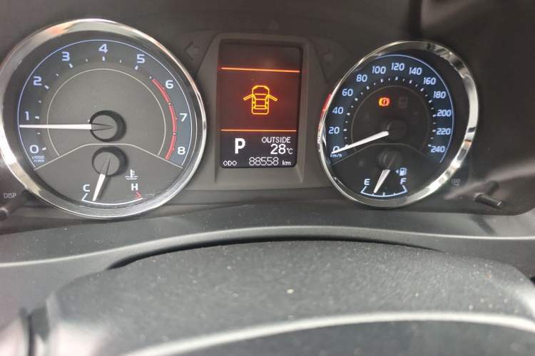 Used Toyota Corolla 2017 Revised Version 1.2T S-CVT GL-i Odometer Close Up
