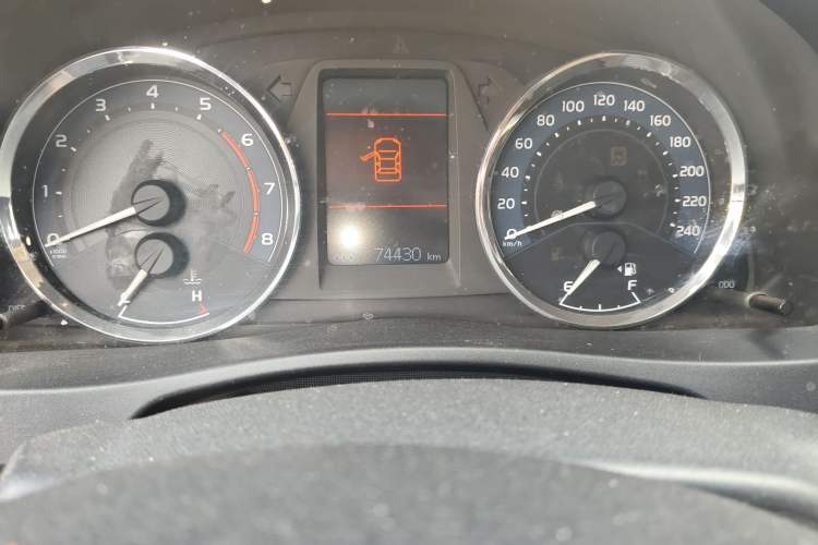 Used Toyota Corolla 2017 Revised Version 1.2T S-CVT GL-i Odometer Close Up