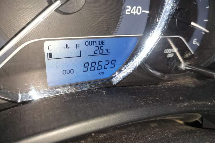 Used Toyota Corolla 2017 Revised Version 1.2T Manual GL Odometer Close Up