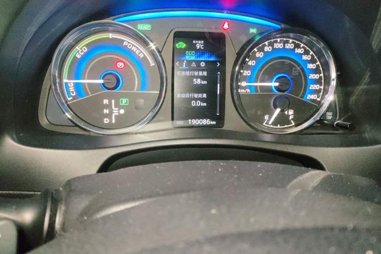 Used Toyota Corolla 2017 Revised Dual-Engine 1.8L E-CVT Elite Edition Odometer Close Up