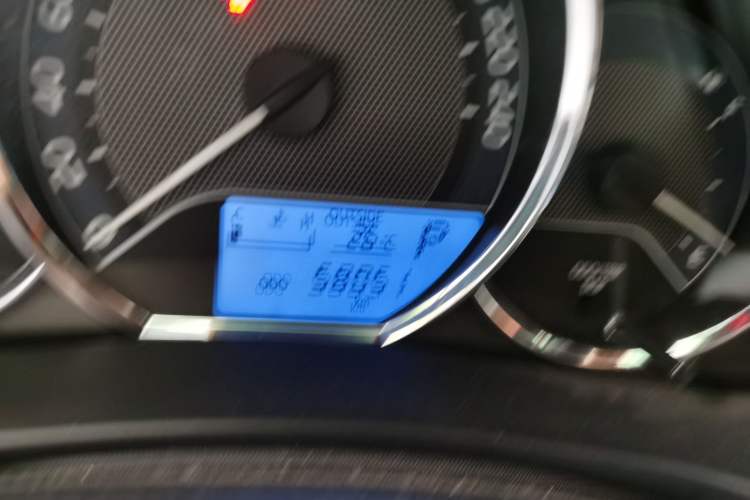 Used Toyota Corolla 2017 1.6L CVT GL Odometer Close Up