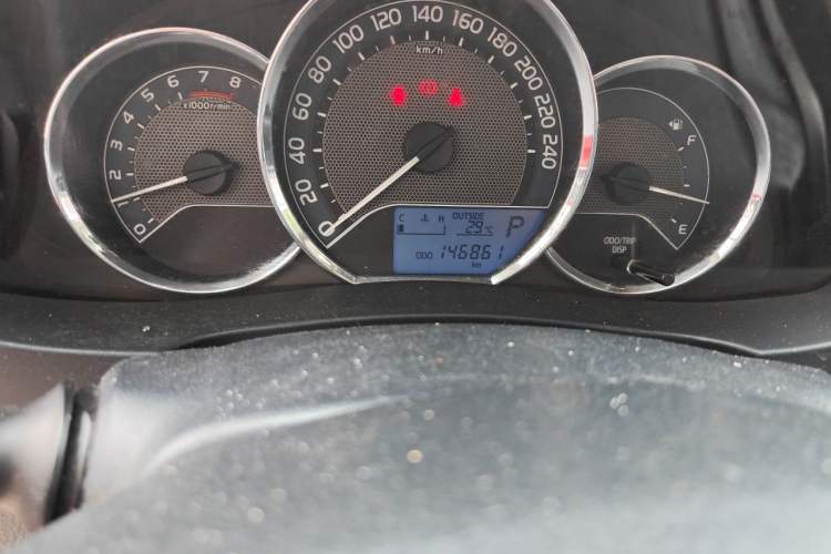 Used Toyota Corolla 2017 1.6L CVT GL Odometer Close Up