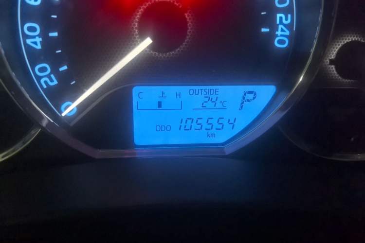 Used Toyota Corolla 2017 Revised Version 1.6L S-CVT GL Odometer Close Up