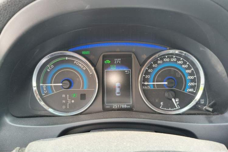 Used Toyota Corolla 2017 Revised Dual-Engine 1.8L E-CVT Leading Edition Odometer Close Up