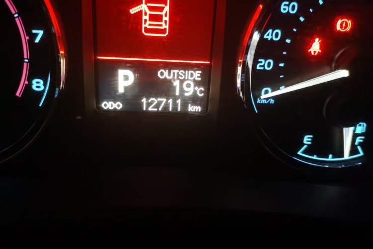 Used Toyota Corolla 2017 Revised Version 1.2T S-CVT GL-i Odometer Close Up