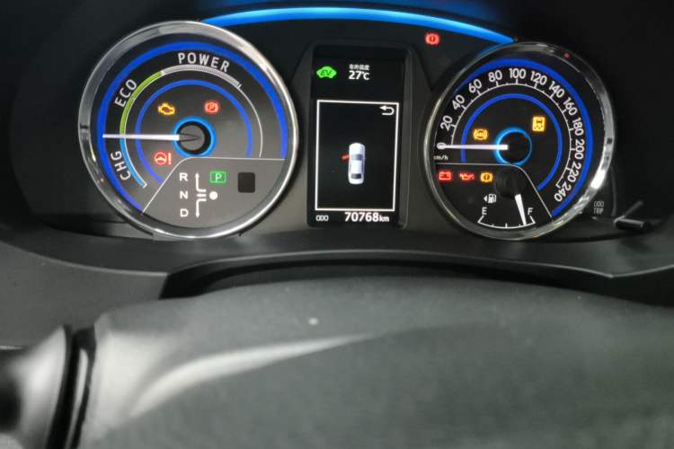Used Toyota Corolla 2017 Revised Dual-Engine 1.8L E-CVT Luxury Edition Odometer Close Up