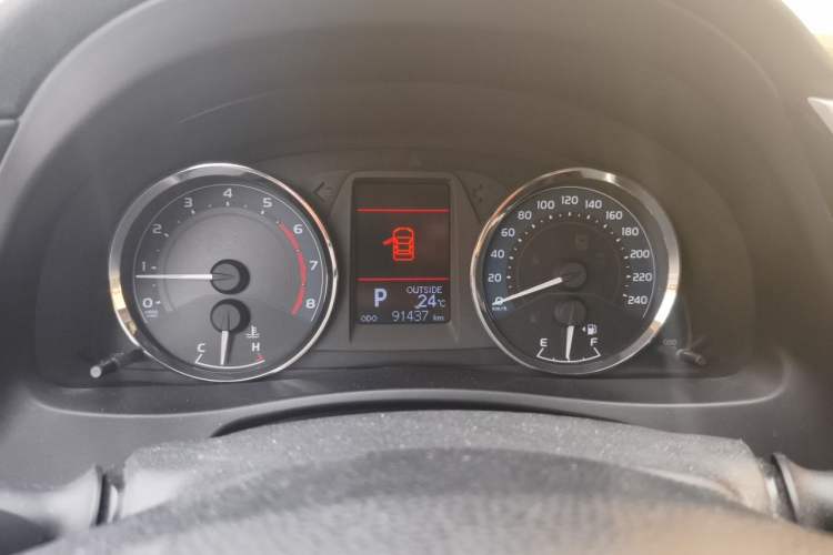 Used Toyota Corolla 2017 Revised Version 1.2T S-CVT GL-i Odometer Close Up