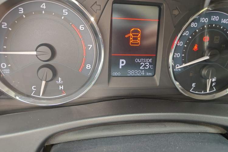 Used Toyota Corolla 2017 Revised Version 1.2T S-CVT GL-i Odometer Close Up