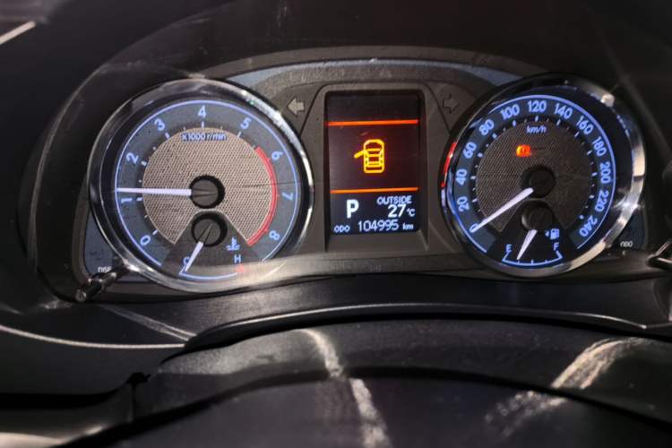 Used Toyota Corolla 2017 Revised Version 1.2T S-CVT GL-i Leather Edition Odometer Close Up