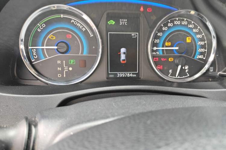 Used Toyota Corolla 2017 Revised Dual-Engine 1.8L E-CVT Leading Edition Odometer Close Up